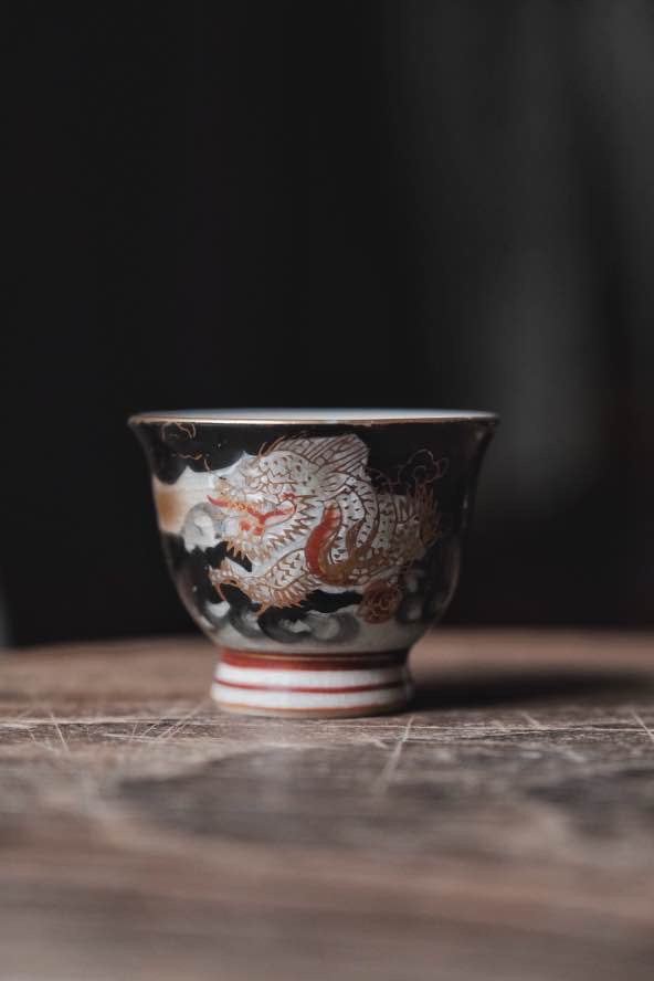 日本製•龍九谷燒手繪日本龍雲紋茶酒杯(35ml)