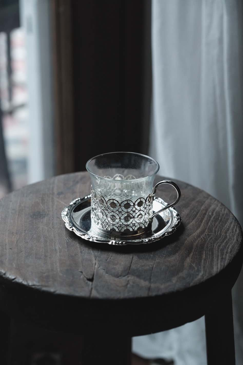 日本製· 不鏽鋼鏤空花玻璃杯碟一套(170ml)