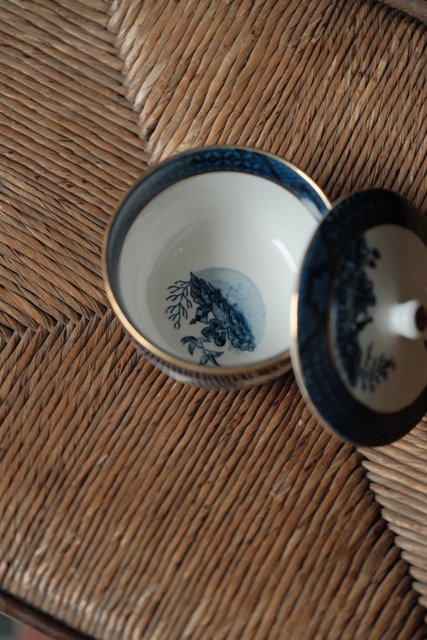 日本製NIKKO骨瓷青花柳樹付染描金三才蓋杯(170ml)