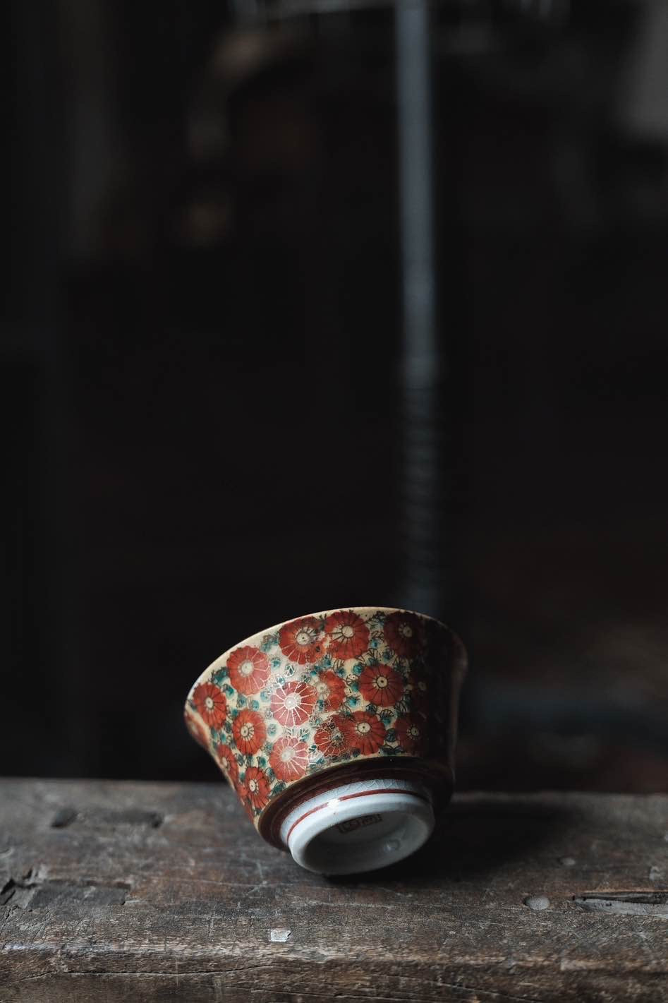 日本九谷燒手繪金赤調百花不落地茶杯(90ml)