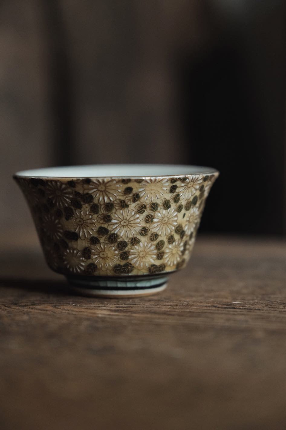 日本九谷燒手繪金調百花不落地茶杯(90ml)