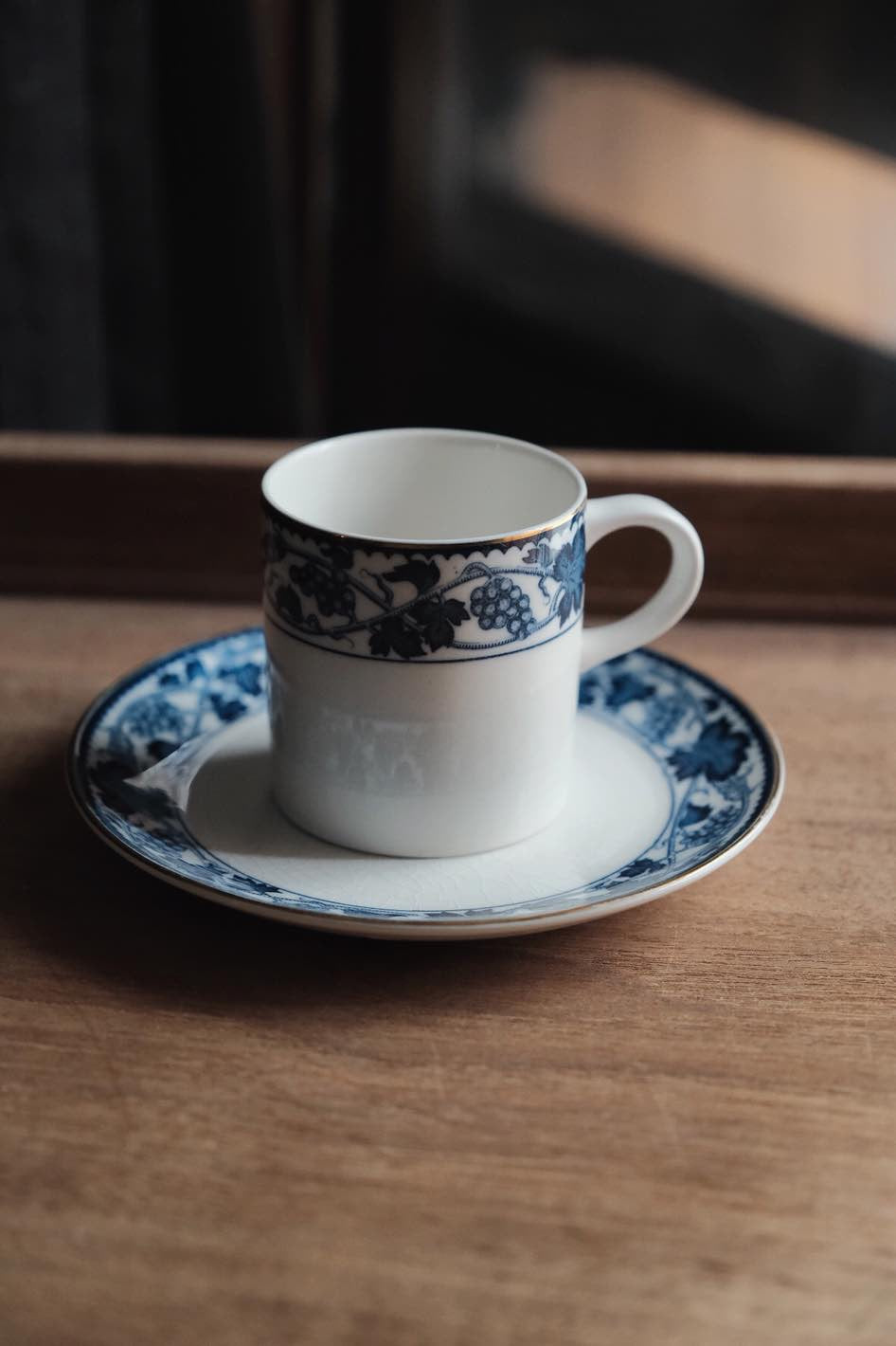 日本製NIKKO骨瓷青付青花付染葡萄藤描金茶杯 180ml| 馬克杯170ml