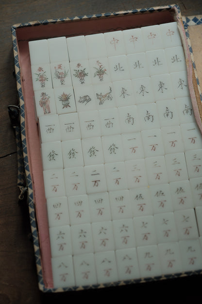 人手雕刻•竹背膠面貓貓手雕刻麻雀連原裝盒