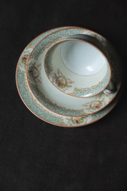日本Noritake則武奶黃彩玫瑰花唐草咖啡杯連甜點碟
一杯一碟一甜點碟(180ml)