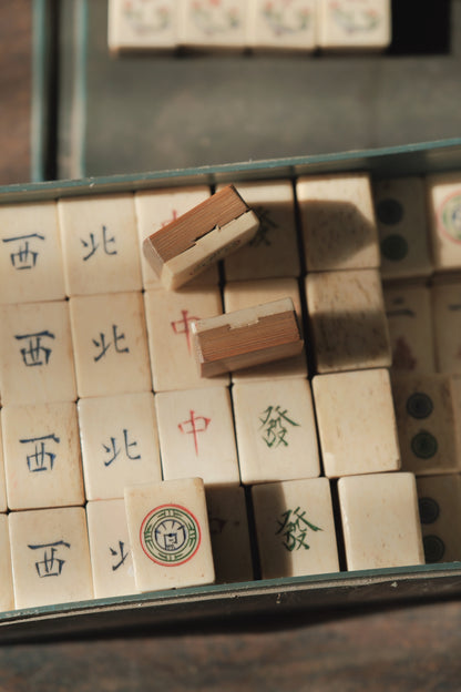 Vintage 1960s Bamboo-Backed Hand-Carved Four Seasons Flower Mahjong Set