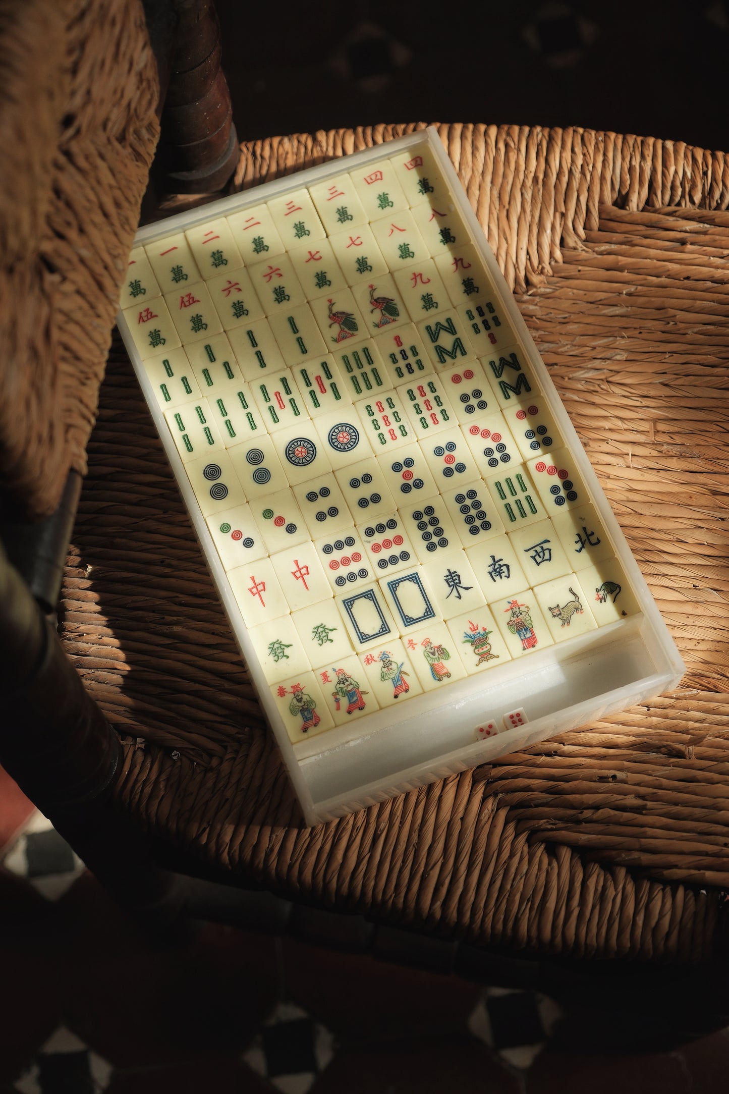 1970s Vintage Lathe-turned Machine-Engraved Figure Carved Mahjong Set