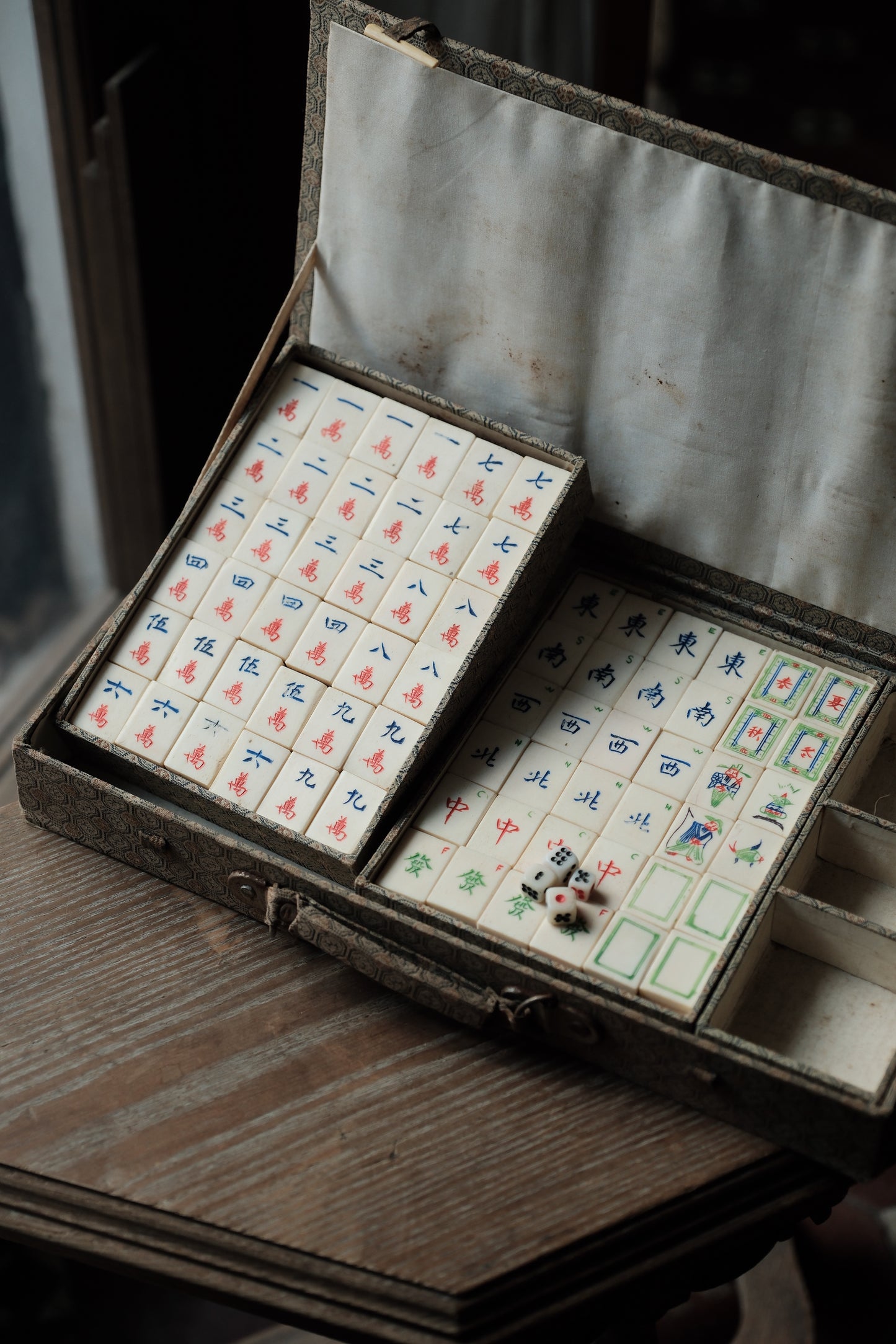 人手牛骨雕刻•竹骨榫接小型手雕刻麻雀連原裝盒