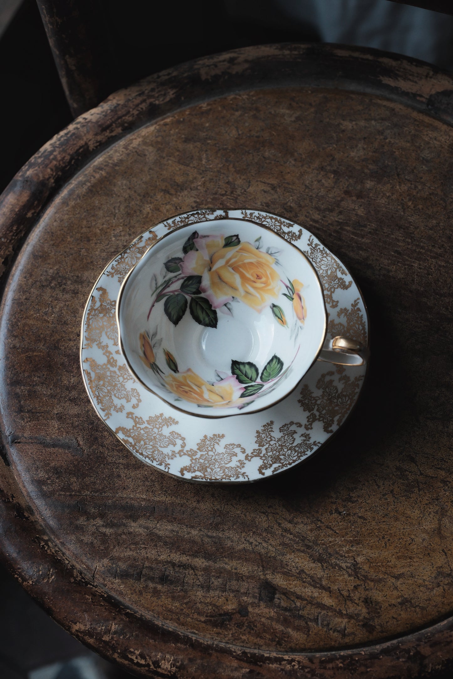 英國製 • Queen’s骨瓷花卉高足杯連碟(180ml)