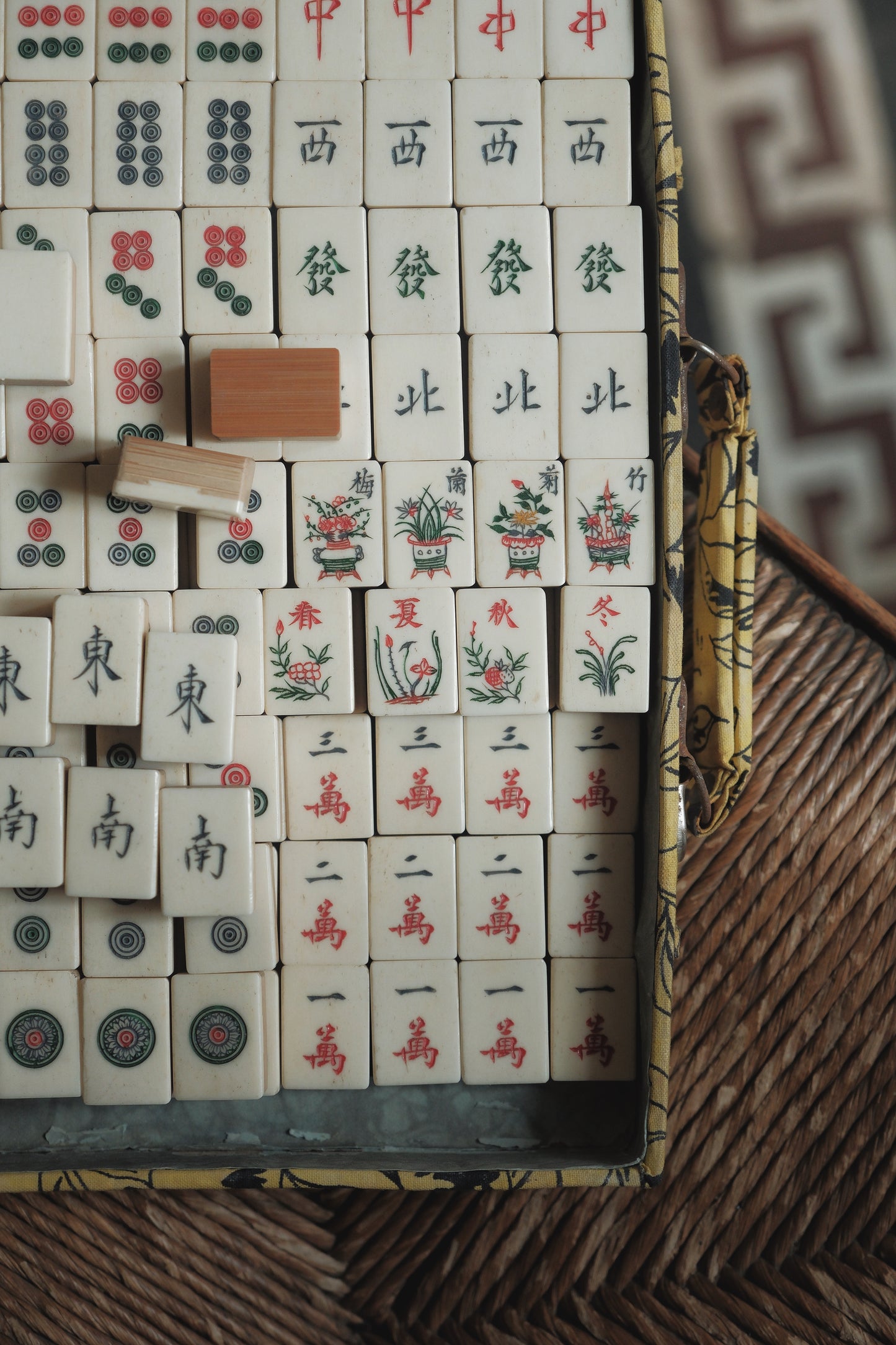 1960s Hand-Carved Bone-Inlaid Bamboo-Backed Mahjong Set with Original Box