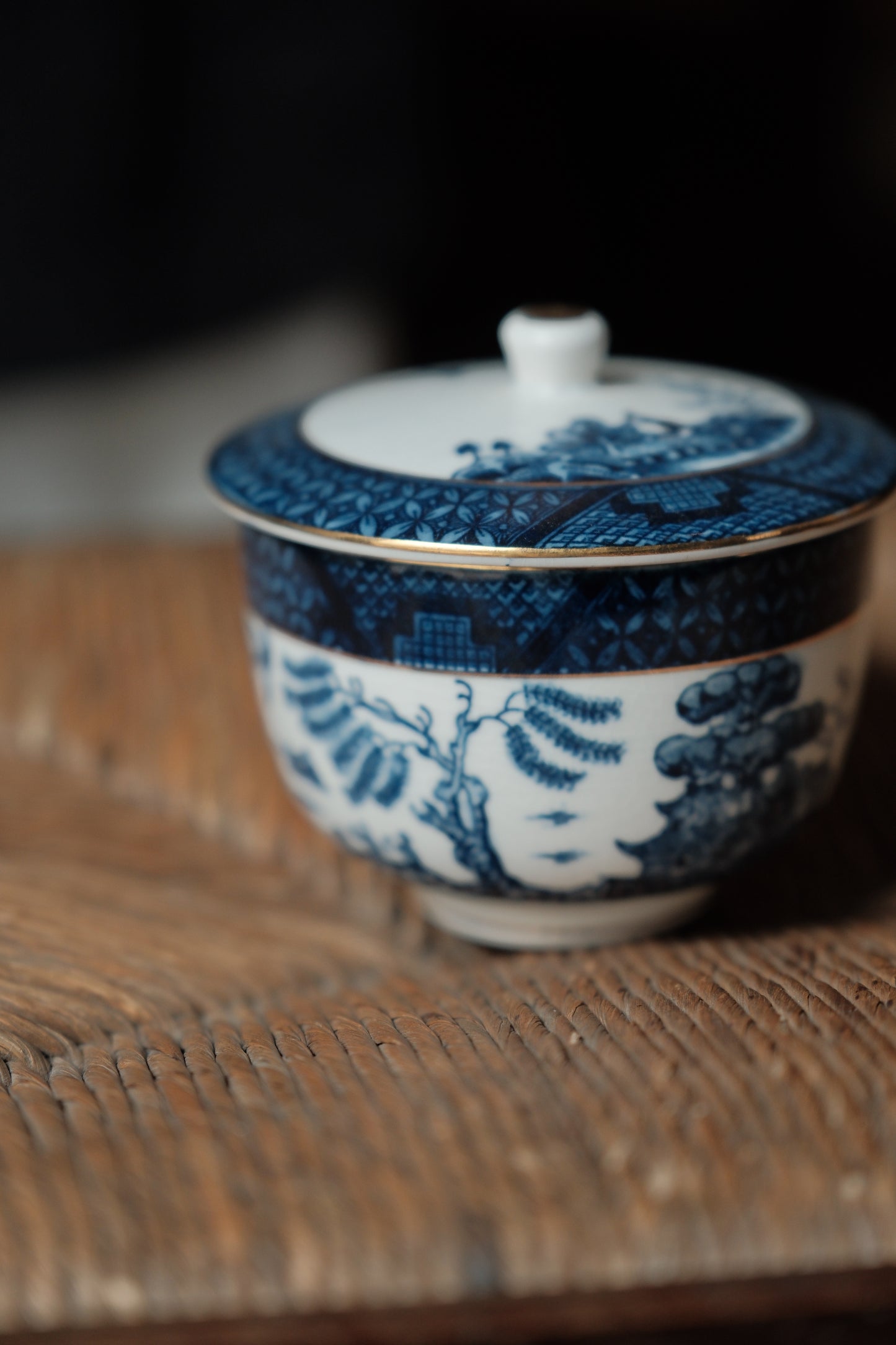 日本製NIKKO骨瓷青花柳樹付染描金三才蓋杯（170ml）