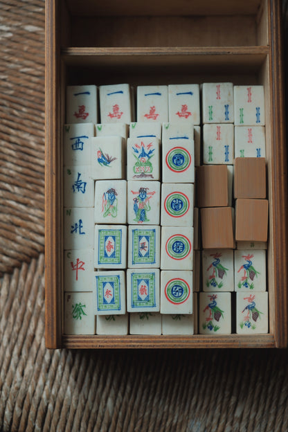Vintage 1970s Bamboo-Backed Hand-Carved Four Seasons Flower Mahjong Set