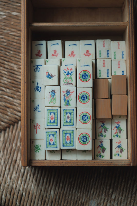 Vintage 1970s Bamboo-Backed Hand-Carved Four Seasons Flower Mahjong Set