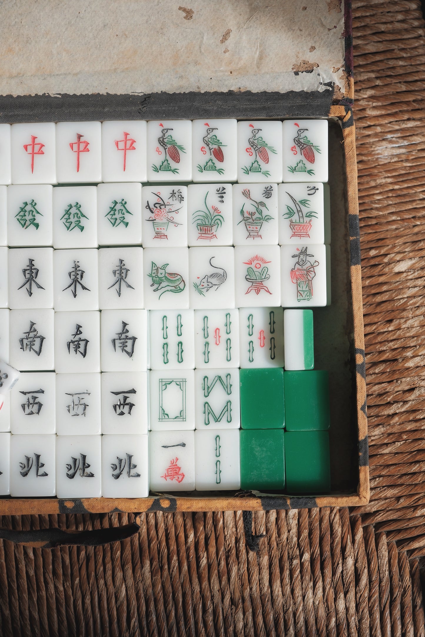 1980s Hand-Carved Mahjong Set with Resin Green Backs and Cat Flower Tiles