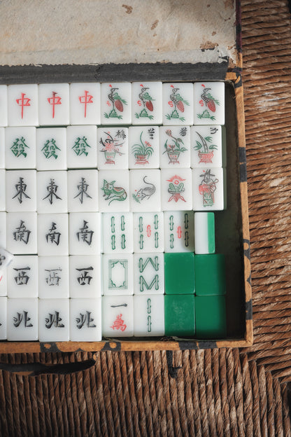1980s Hand-Carved Mahjong Set with Resin Green Backs and Cat Flower Tiles