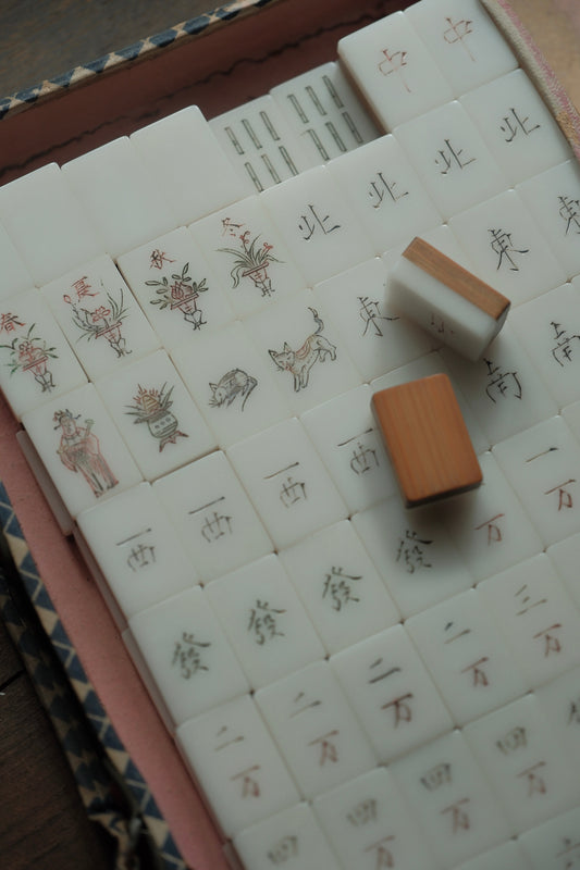 人手雕刻•竹背膠面貓貓手雕刻麻雀連原裝盒