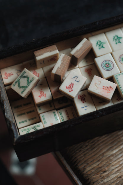 Vintage 1960s Hand-carved bone and bamboo inlaid mahjong set