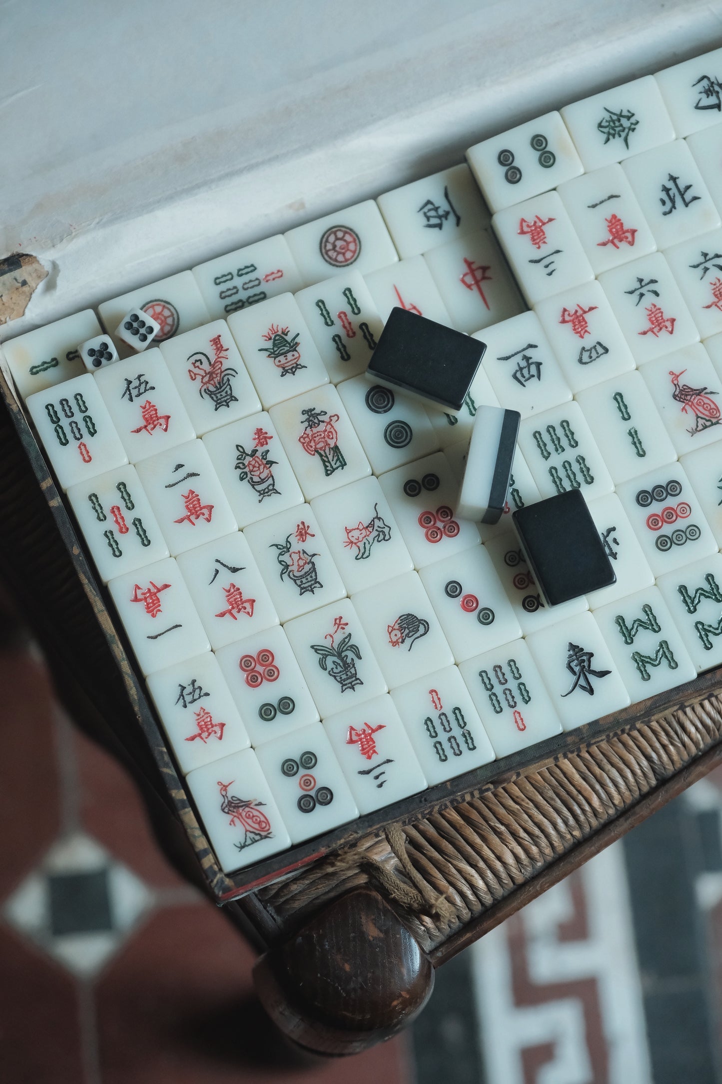 1970s Hand-carved Mahjong set with cat flower tiles