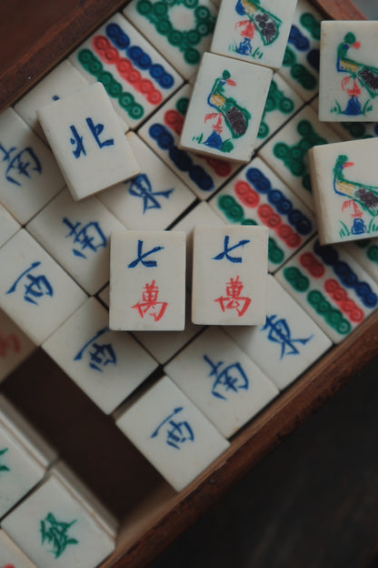 Vintage 1970s Bamboo-Backed Hand-Carved Sichuan style figure tile mahjong set.
