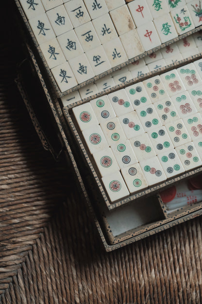 1970s Vintage Hand-Carved Bone-and-Bamboo Mahjong Set – Original Box