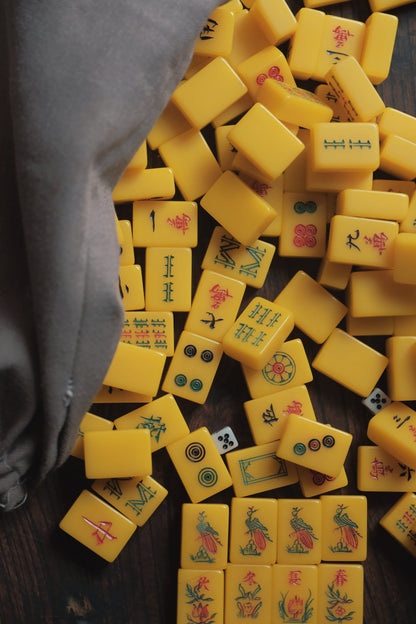 1980s Hand-Carved Butter-Yellow Style Plastic Mahjong Set with Cloth Pouch