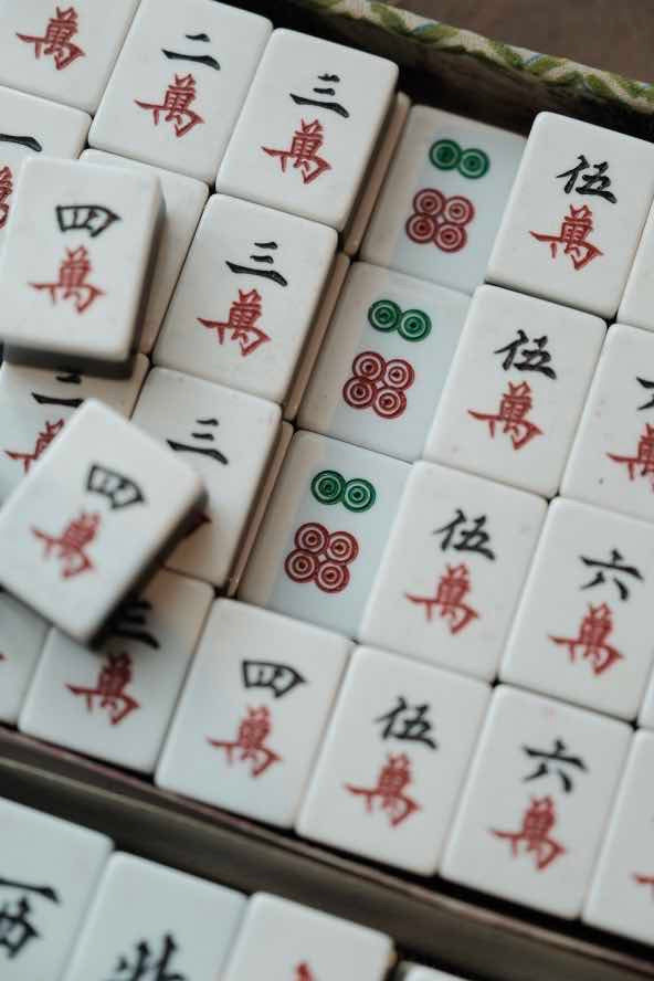 ($180自取)膠黑背小型麻雀連紙盒 貓牌
