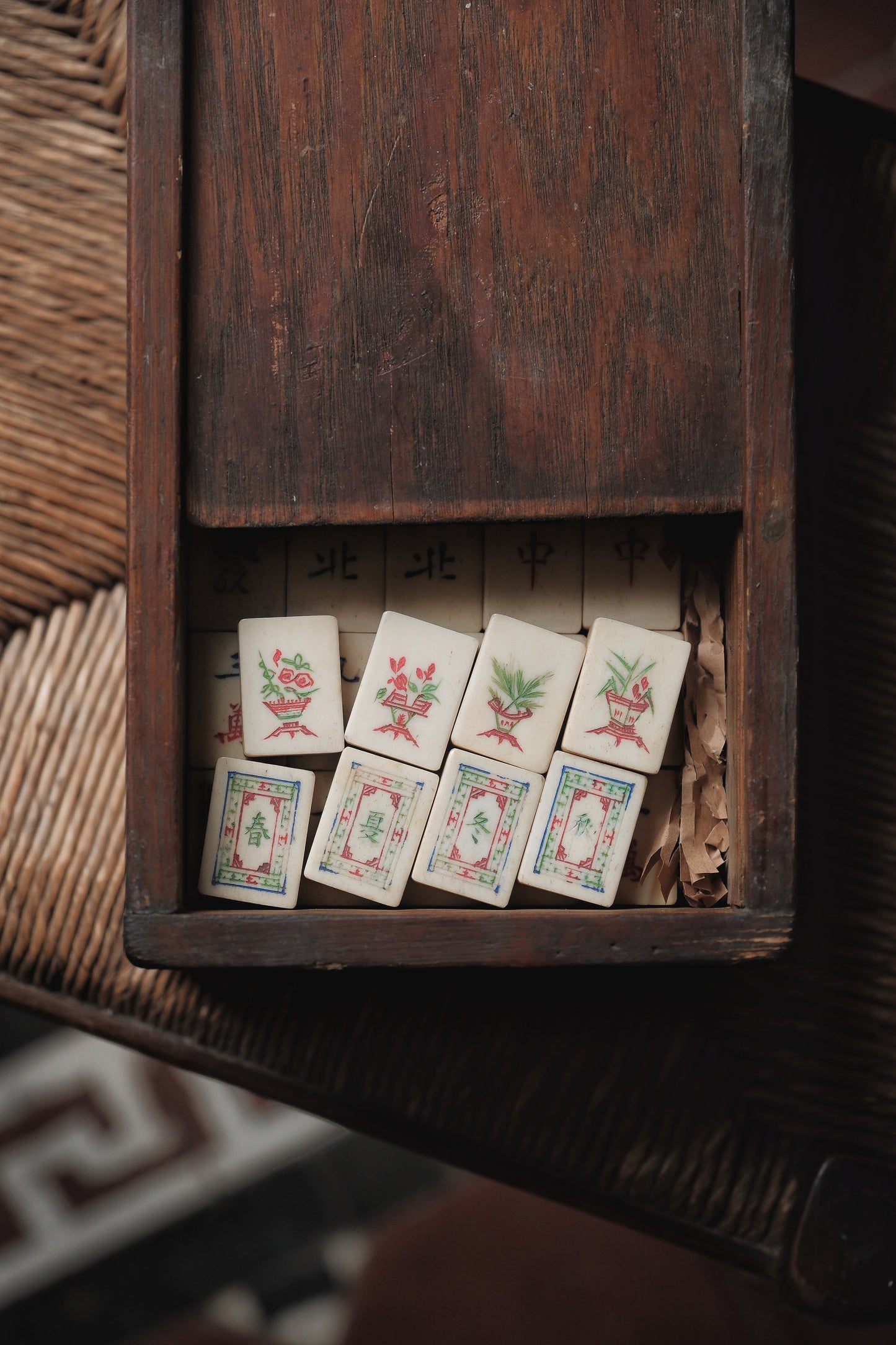 1960s Hand-Carved Bone-Inlaid Bamboo Mahjong Set with Wooden Box