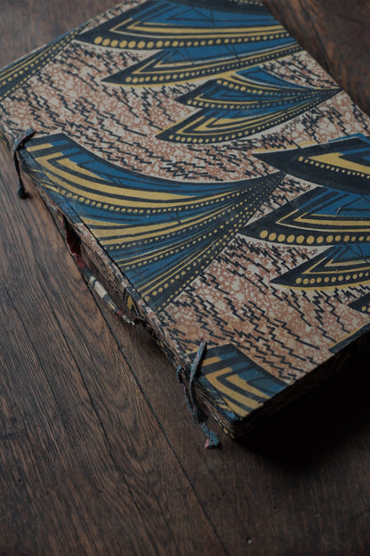 黑色電木人機雕刻貓貓麻雀連原紙盒