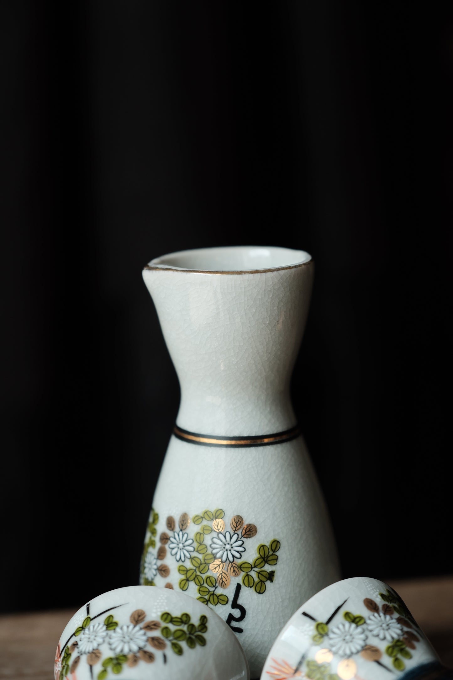 ($210)日本製·日本九谷燒花卉清酒杯連酒瓶