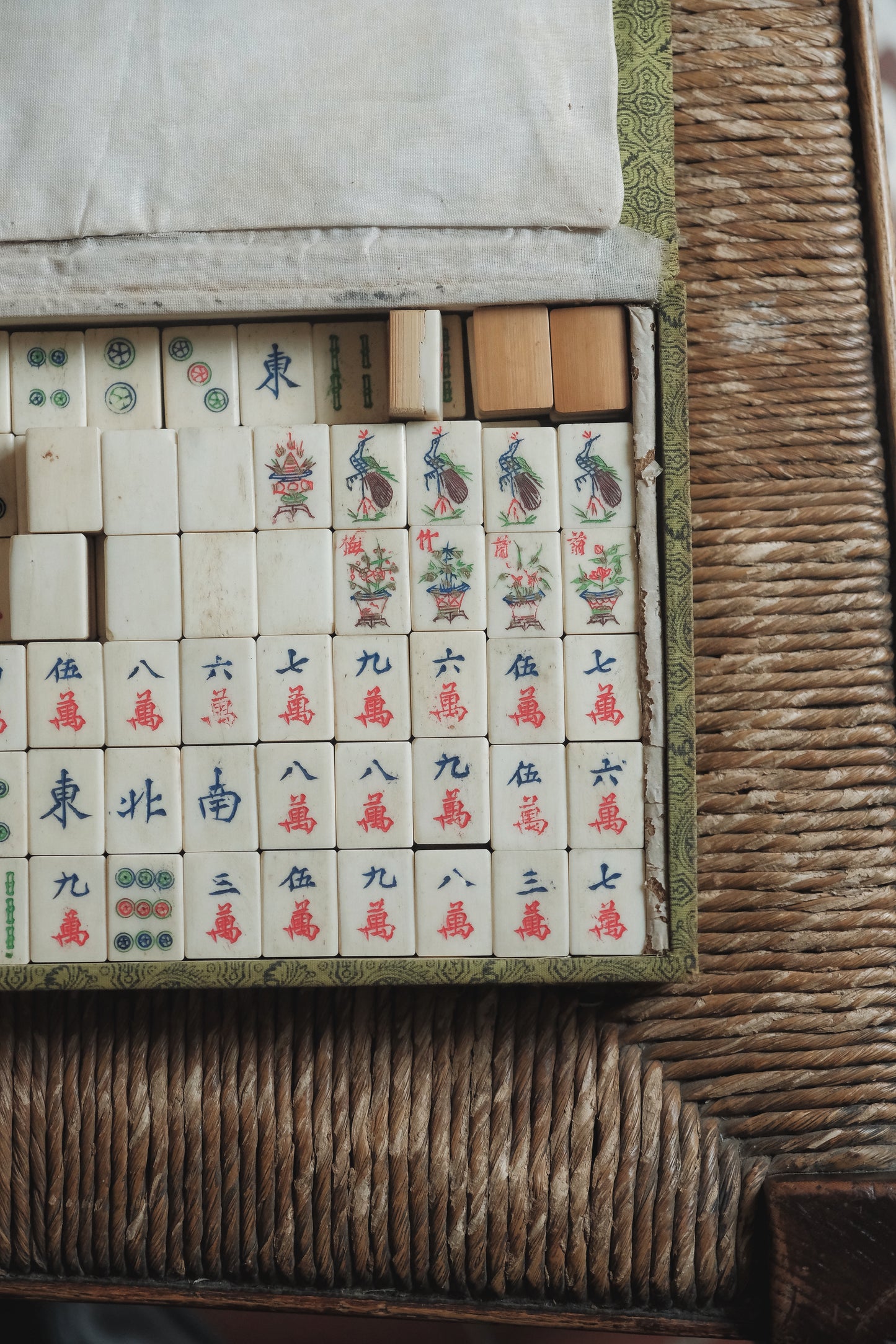 1970s Vintage Hand-Carved Bone-inlaid Bamboo-backed Mahjong Set