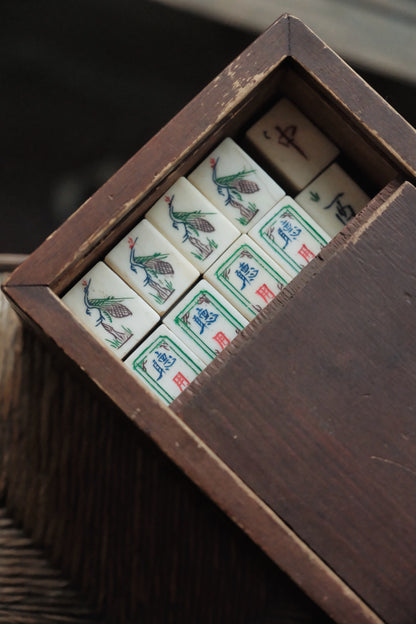 1960s Hand-Carved Bone-Inlaid Bamboo-Backed Sichuan-Style Mahjong Set with Wooden Box