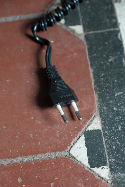 ($220)香港製 • 儲電燈箱應急電燈