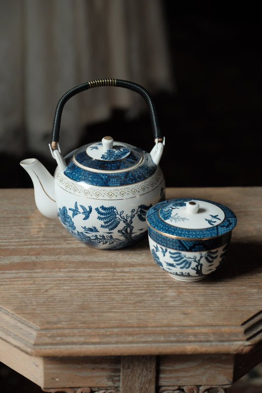 日本製NIKKO骨瓷青花柳樹付染描金茶壺連蓋杯