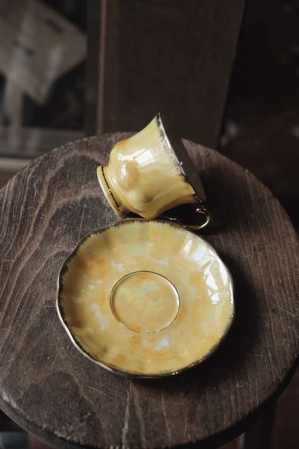 日本製·奶黃高身珍珠貝殼釉咖啡杯(190ml)