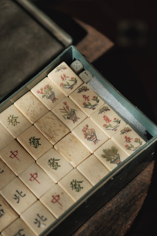 Vintage 1960s Bamboo-Backed Hand-Carved Four Seasons Flower Mahjong Set