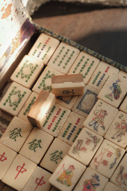 Vintage 1960s Hand-Carved Unique Iconography Flower Tiles Bone & Bamboo Mahjong