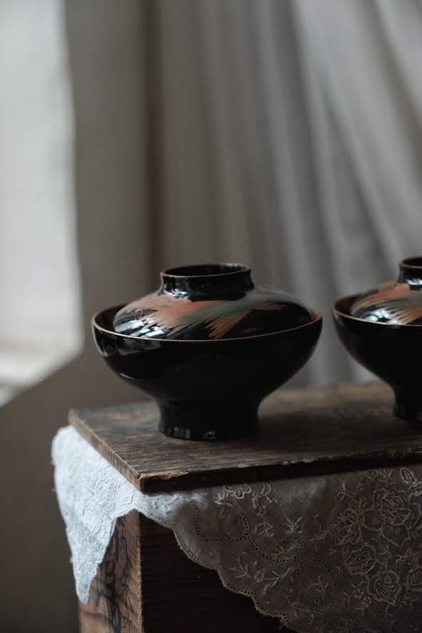 ($100)日本製• 明治全木胎漆器描金鳥花蓋碗