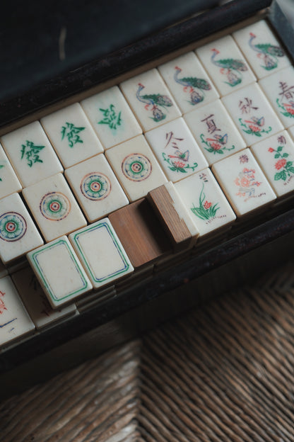 Vintage 1960s Hand-carved bone and bamboo inlaid mahjong set