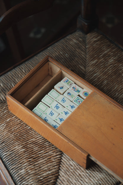 Vintage 1970s Bamboo-Backed Hand-Carved Four Seasons Flower Mahjong Set