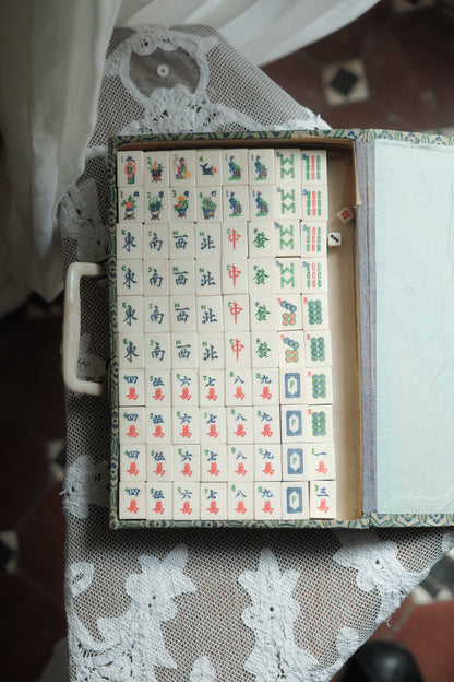 1970s Bamboo-backed Mahjong Set, Lathe-Engraved Export Edition