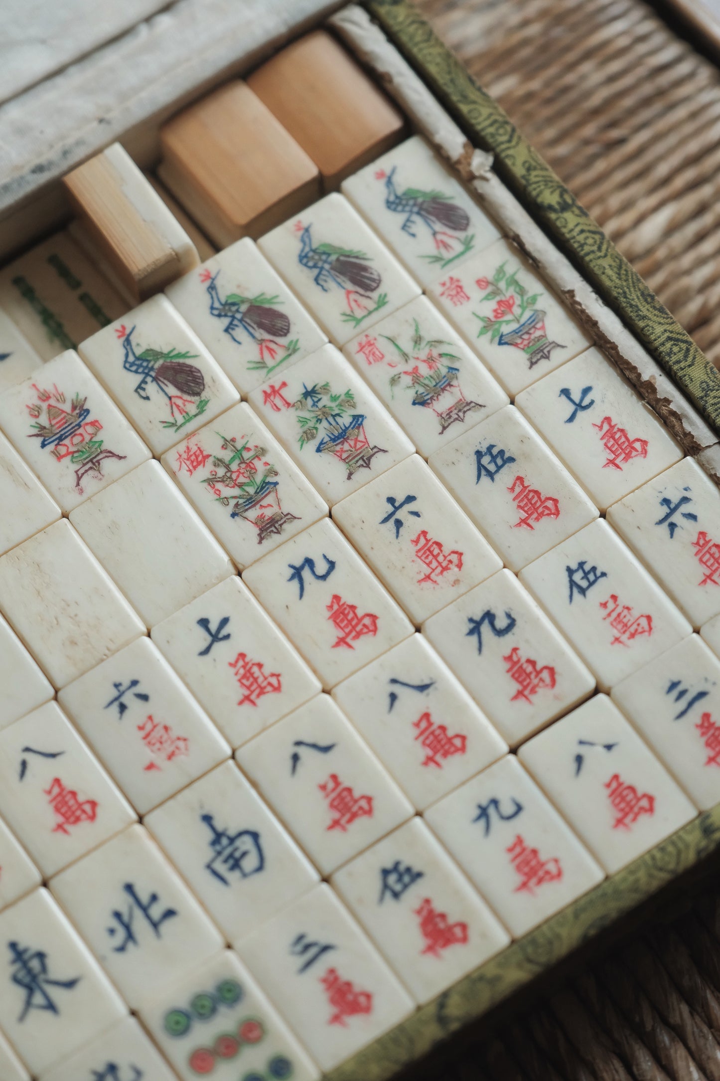 1970s Vintage Hand-Carved Bone-inlaid Bamboo-backed Mahjong Set