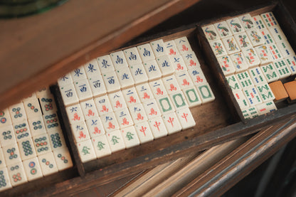 Vintage 1960s Hand-carved 'Four Great Beauties' bamboo and bone mahjong set