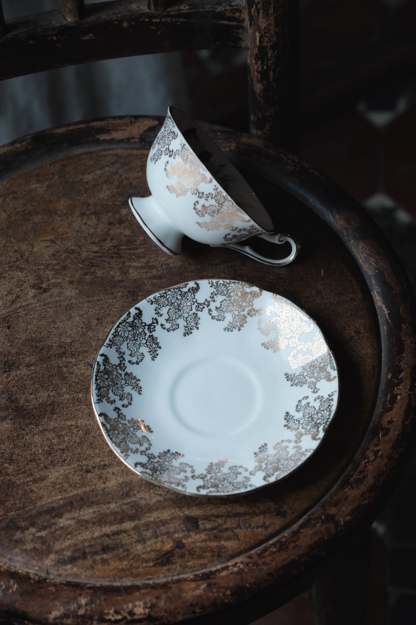 英國製 • Queen’s骨瓷花卉高足杯連碟(180ml)