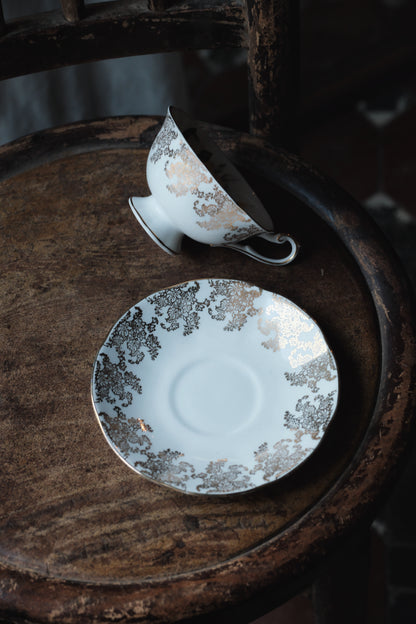 英國製 • Queen’s骨瓷花卉高足杯連碟(180ml)