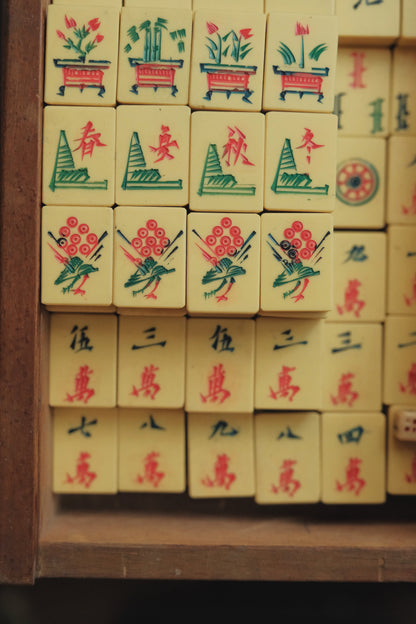 1970s  Hand-Carved Calligraphic Resin Mahjong Set (Faux Ivory) wooden box