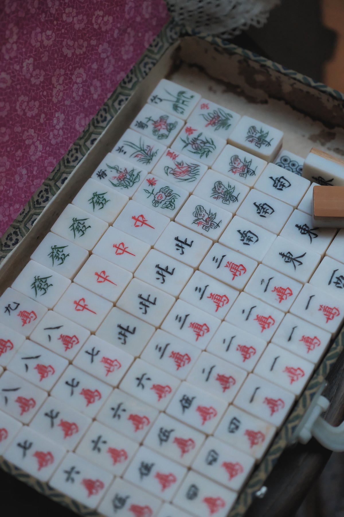 Vintage 1980s Hand-Carved Plastic and Bamboo Cantonese Mahjong Set