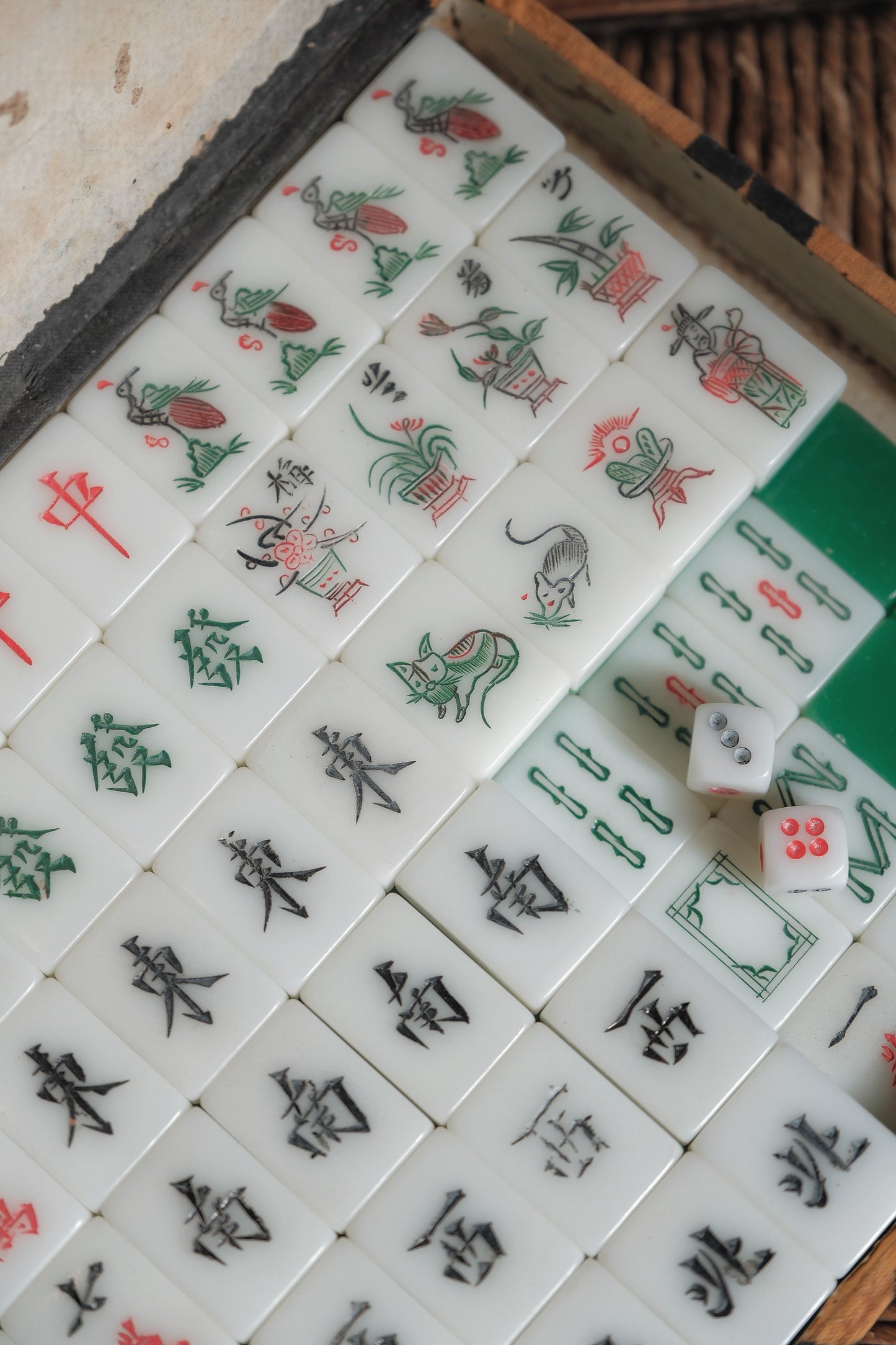 1980s Hand-Carved Mahjong Set with Resin Green Backs and Cat Flower Tiles