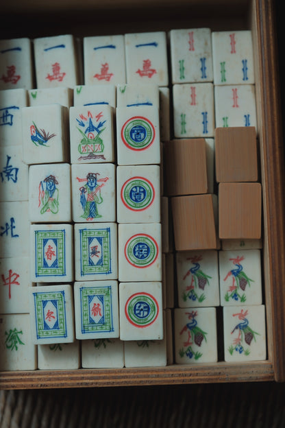 Vintage 1970s Bamboo-Backed Hand-Carved Four Seasons Flower Mahjong Set