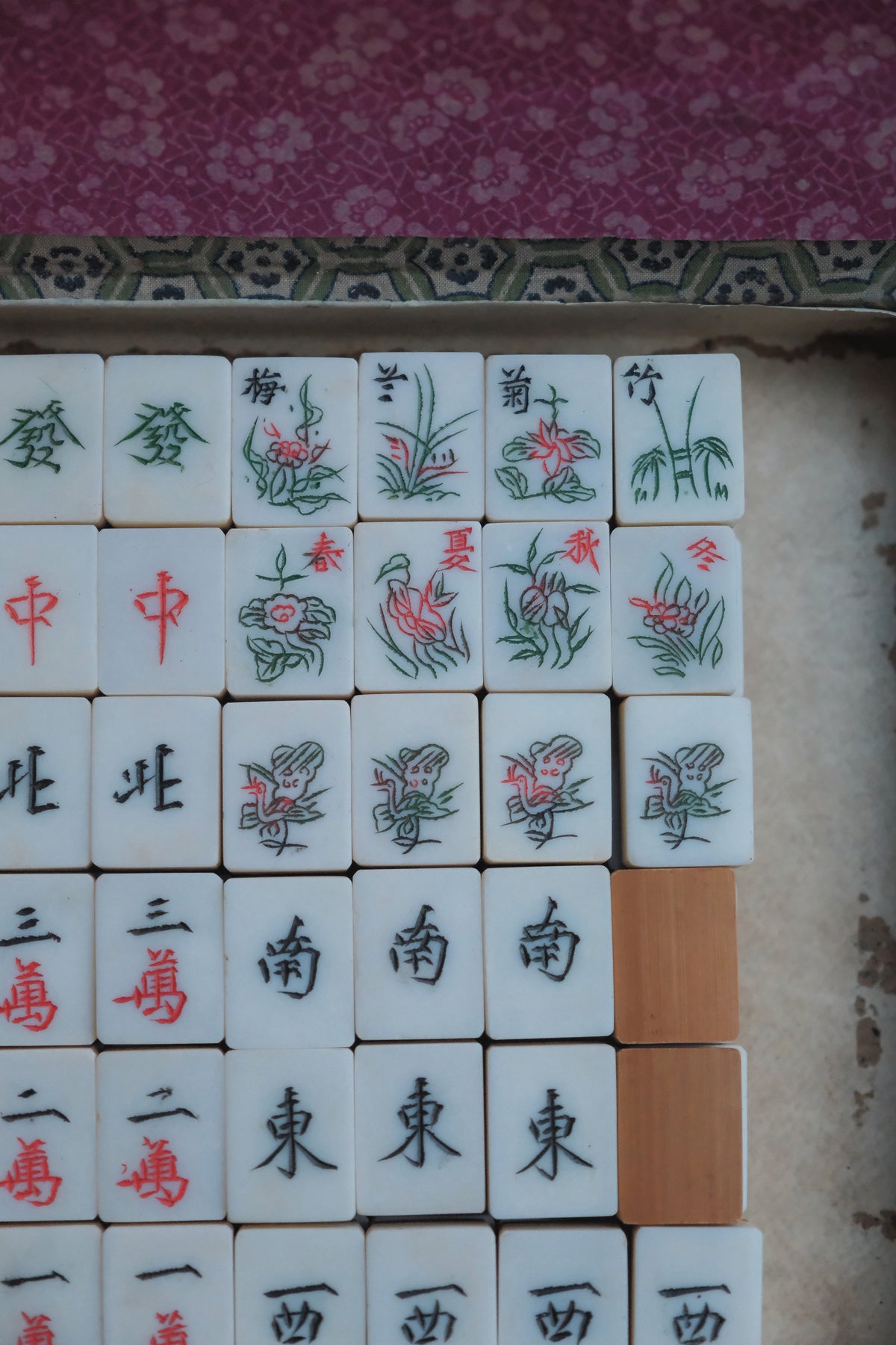Vintage 1980s Hand-Carved Plastic and Bamboo Cantonese Mahjong Set