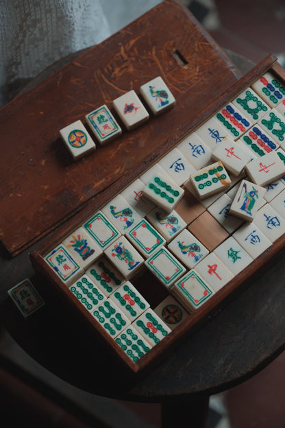 Vintage 1970s Bamboo-Backed Hand-Carved Sichuan style figure tile mahjong set.