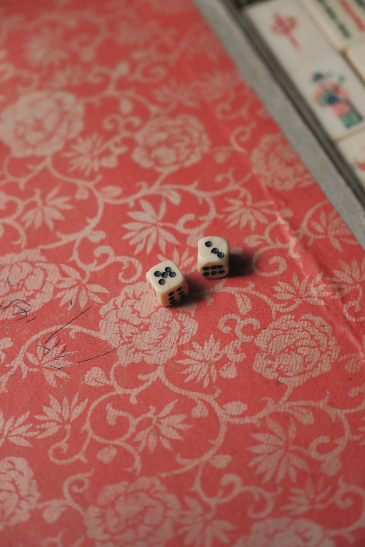 Vintage 1960s hand-carved bone-and-bamboo mahjong set with matching bone dice.